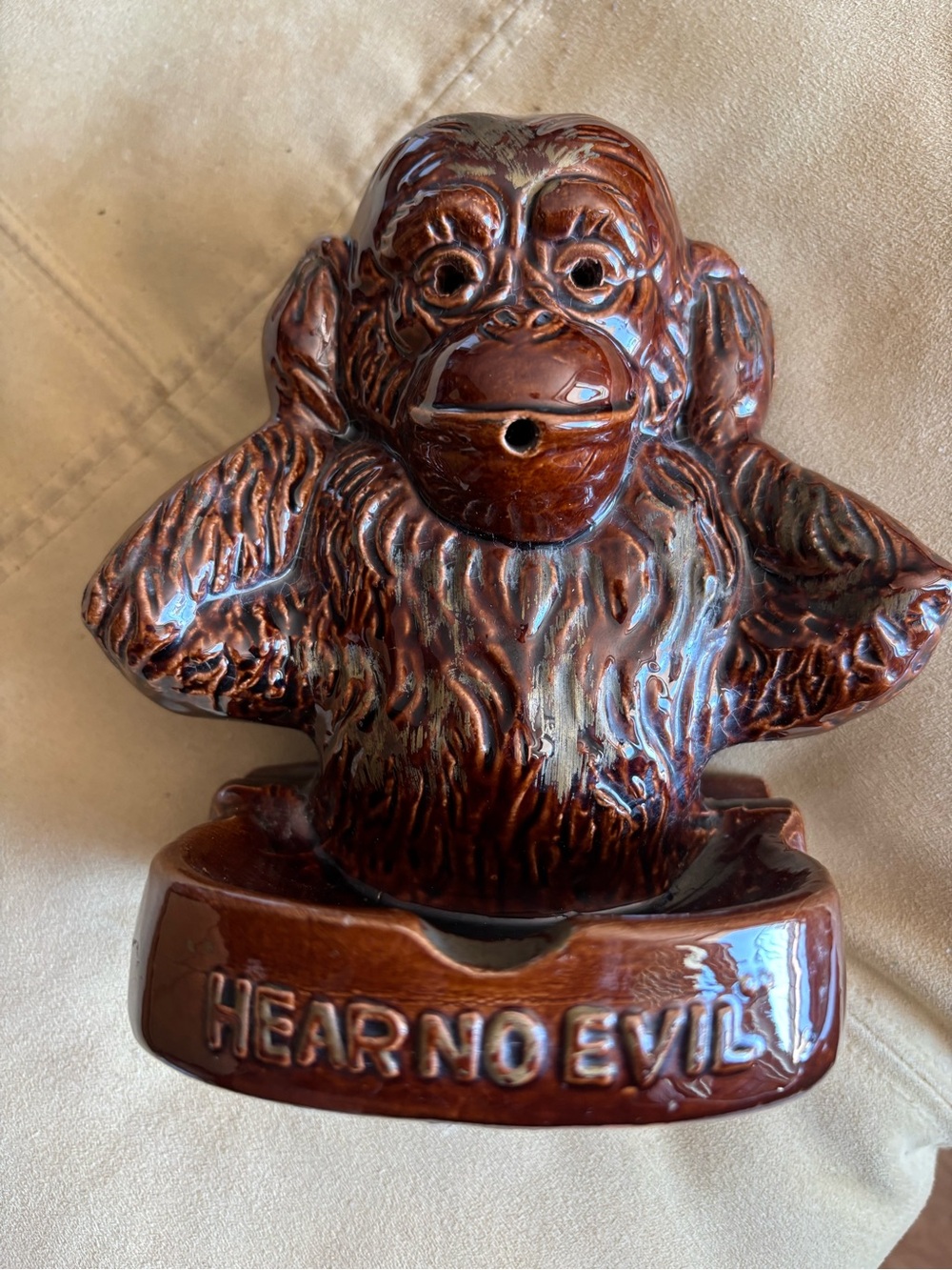 HEAR NO EVIL VINTAGE UNIQUE ASHTRAY - SMOKE COMES OUT OF EYES & NOSE